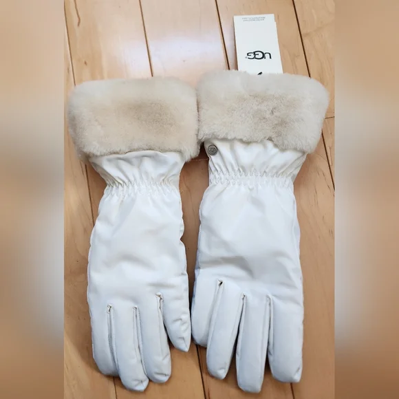 🎁UGG quilted women's white gloves with leather trim L/XL - Picture 13 of 13